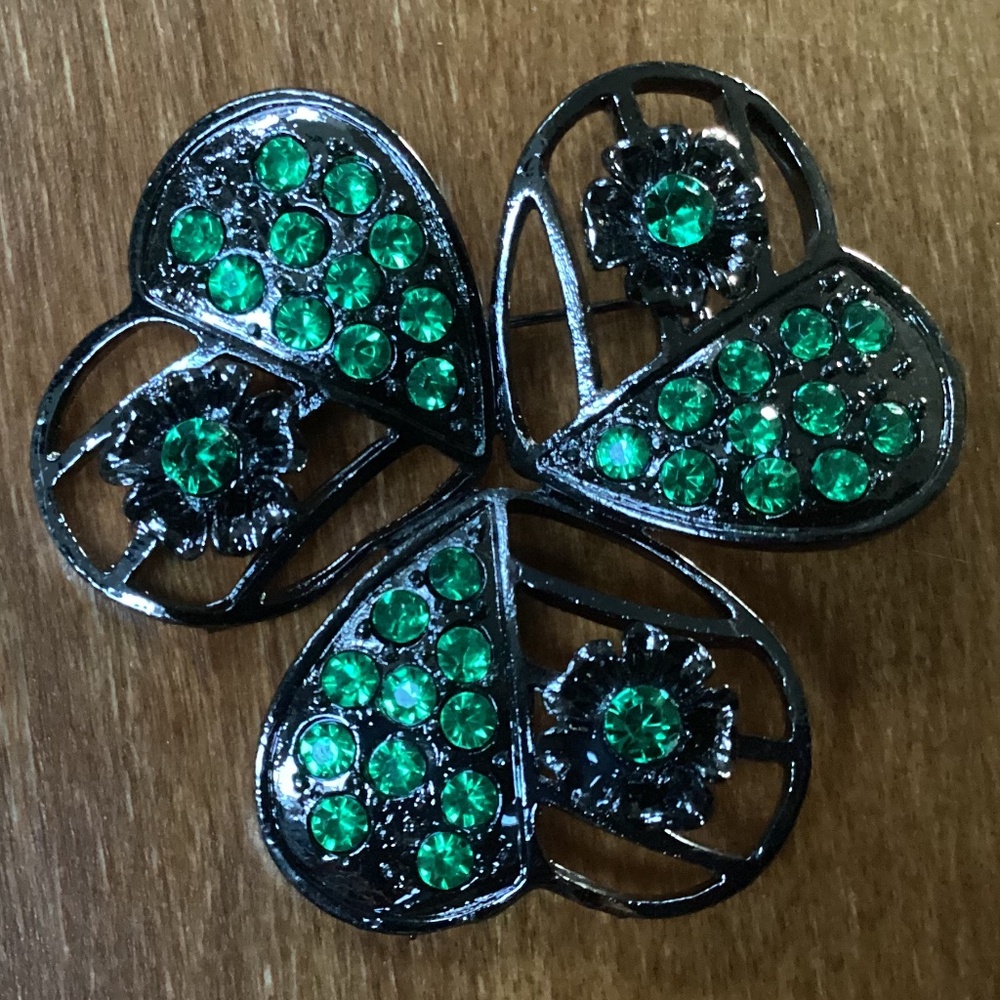 Vintage Shamrock Brooch